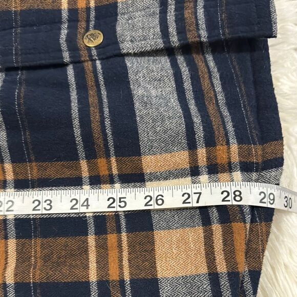 LEGENDARY OUTFITTERS Plaid flannel Hooded Jacket - Picture 4 of 9